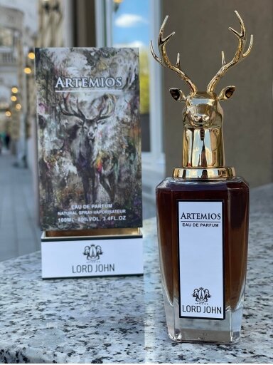 Paris Corner Artemios Lord John